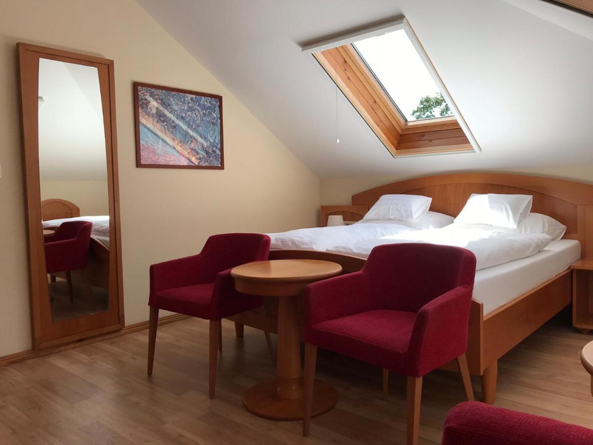Aurora Panzio Bed and Breakfast Bük Eksteriør billede