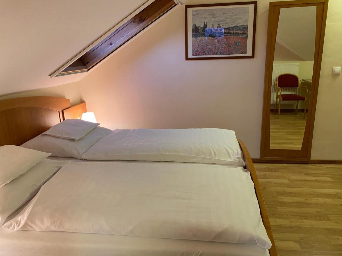Aurora Panzio Bed and Breakfast Bük Eksteriør billede